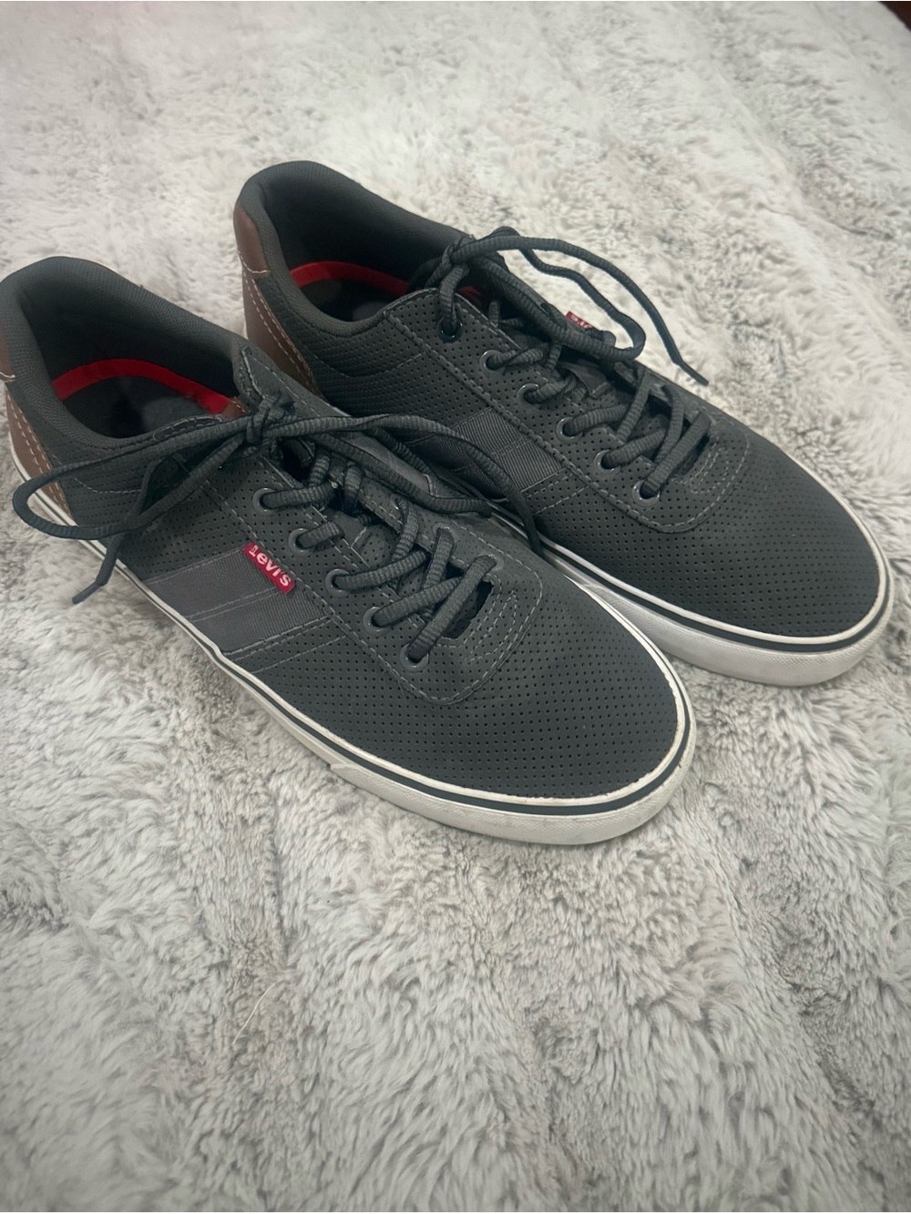 Levi's Men's Black Low-Top Lace-Up Sneakers with Brown Accents